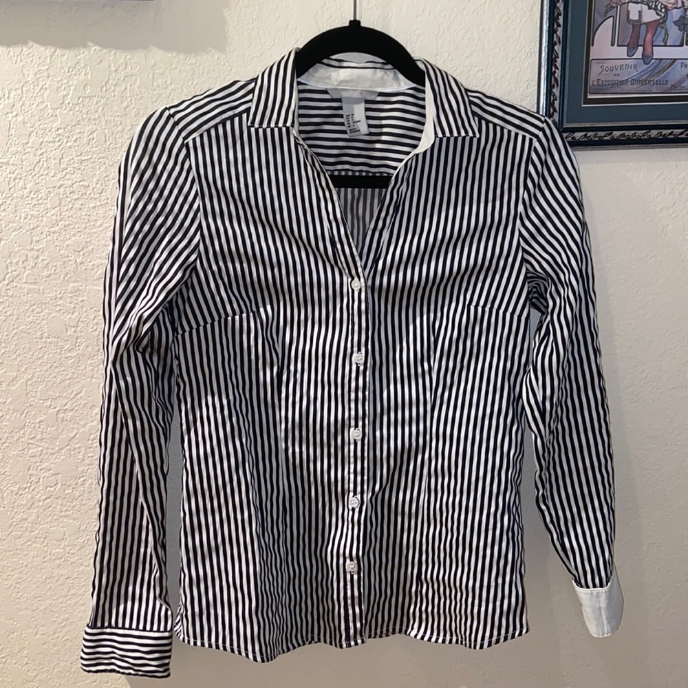 H&M Size 6 Pin Stripe Blouse